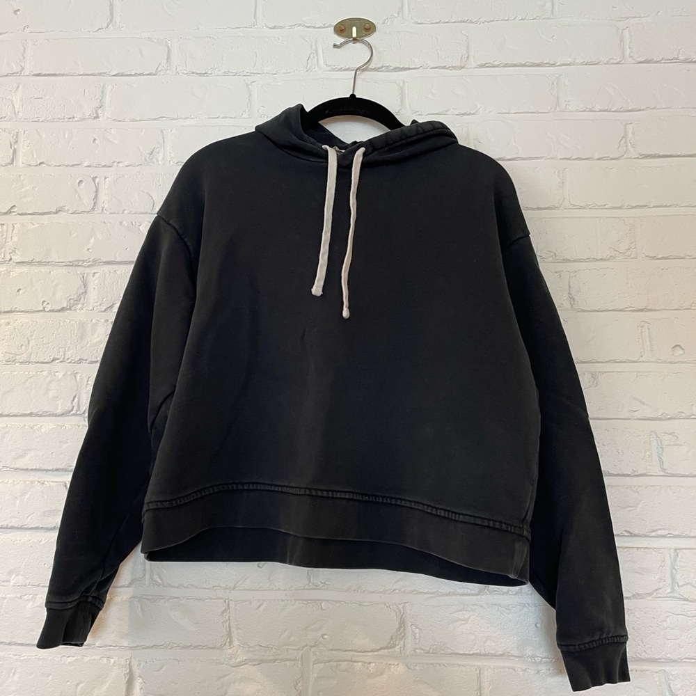 Black Everlane Sweatshirt, size small